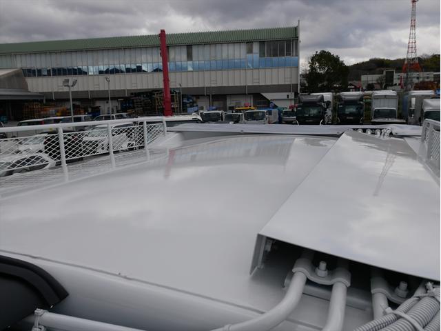 エルフトラック プレス式パッカー車　連続スイッチ　ターボ　３ｔ　塵芥車　プレス式　極東製（ＧＢ６９－２７Ｈ－Ｓ）６．９立米　６速マニュアル／３ペダル　汚水タンク　ＨＳＡ（坂道発進補助装置）　横滑り防止装置　カラーバックモニター　前後ドラレコ　新品タイヤ×６本（21枚目）