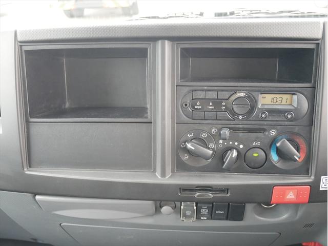 エルフトラック プレス式パッカー車　連続スイッチ　ターボ　３ｔ　塵芥車　プレス式　極東製（ＧＢ６９－２７Ｈ－Ｓ）６．９立米　６速マニュアル／３ペダル　汚水タンク　ＨＳＡ（坂道発進補助装置）　横滑り防止装置　カラーバックモニター　前後ドラレコ　新品タイヤ×６本（26枚目）