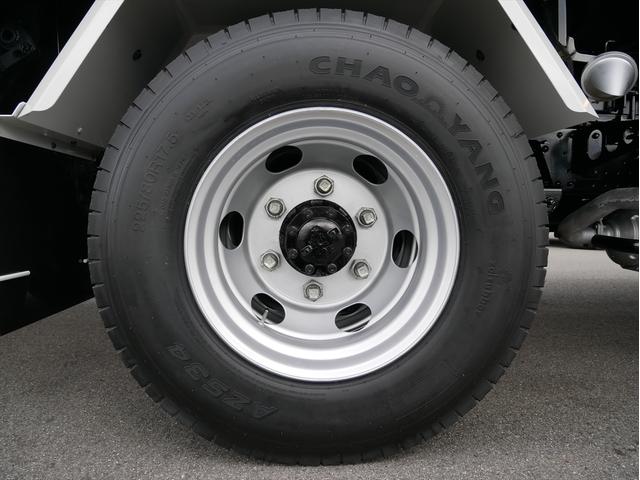 エルフトラック プレス式パッカー車　連続スイッチ　ターボ　３ｔ　塵芥車　プレス式　極東製（ＧＢ６９－２７Ｈ－Ｓ）６．９立米　６速マニュアル／３ペダル　汚水タンク　ＨＳＡ（坂道発進補助装置）　横滑り防止装置　カラーバックモニター　前後ドラレコ　新品タイヤ×６本（42枚目）