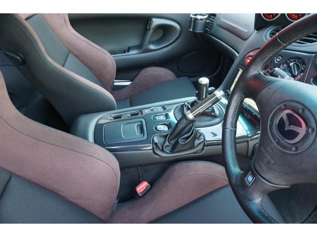 ＲＸ－７ タイプＲバサーストＲ　５００台限定車　ＲＡＹ’Ｓグラムライツ１７ＡＷ　Ｐａｎａｓｏｎｉｃナビ　バックカメラ　ドライブレコーダー　ＥＴＣ２０　レーダー　Ｄｅｆｉ油温油圧水温ブースト追加メーター　ＲＥ雨宮カーボンアウタハンドル（35枚目）