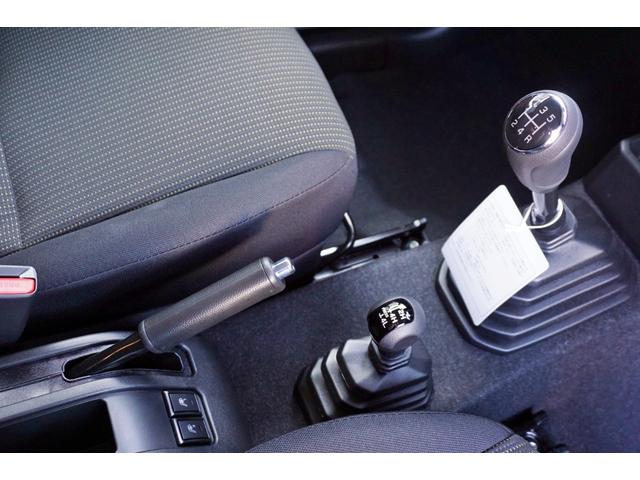 ジムニー ＸＣ　メーカー保証継承　９月２９日新規登録　未使用車　ＺＶＬミディアムグレー　スズキセーフティサポート　５ＭＴ（7枚目）