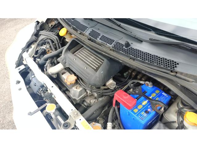 R1 プレミアムブラックリミテッド S スーパーチャージャー レザー&アルカンターラシート 最終型(16枚目)