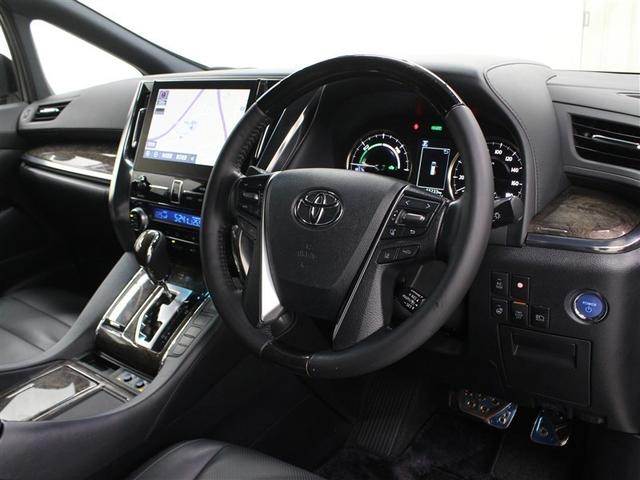 アルファードハイブリッド エグゼクティブラウンジＳ　革シート　４ＷＤ　フルセグ　メモリーナビ　ＤＶＤ再生　ミュージックプレイヤー接続可　後席モニター　バックカメラ　衝突被害軽減システム　ＥＴＣ　ドラレコ　両側電動スライド　ＬＥＤヘッドランプ　３列シート（6枚目）