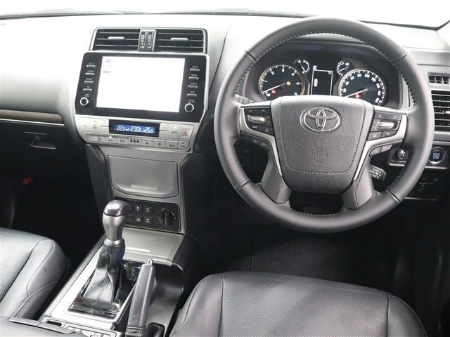 �X�e�A�����O�z�C�[���́A����₷�����l�������݌v�Ƃ����ق��A��p�������{�����ƂŃC���X�g�������g�p�l���Ƃ̓��ꊴ�����o���Ă��܂��B