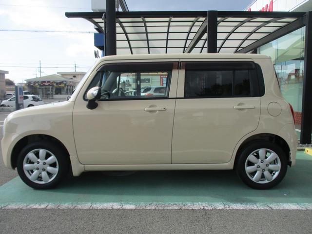 アルトラパン Ｘ　アウトレット車　ナビ　ＥＴＣ　ドラレコ装着　キーレスプッシュスタートシステム　ＬＥＤターンランプ付き電動格納式リモコンドアミラー　マニュアルエアコン　アルミホイール　フロアマット　ドアバイザー（7枚目）