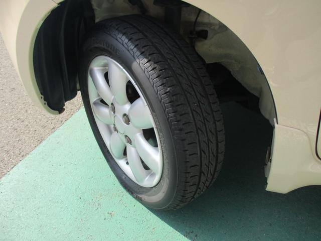 アルトラパン Ｘ　アウトレット車　ナビ　ＥＴＣ　ドラレコ装着　キーレスプッシュスタートシステム　ＬＥＤターンランプ付き電動格納式リモコンドアミラー　マニュアルエアコン　アルミホイール　フロアマット　ドアバイザー（17枚目）