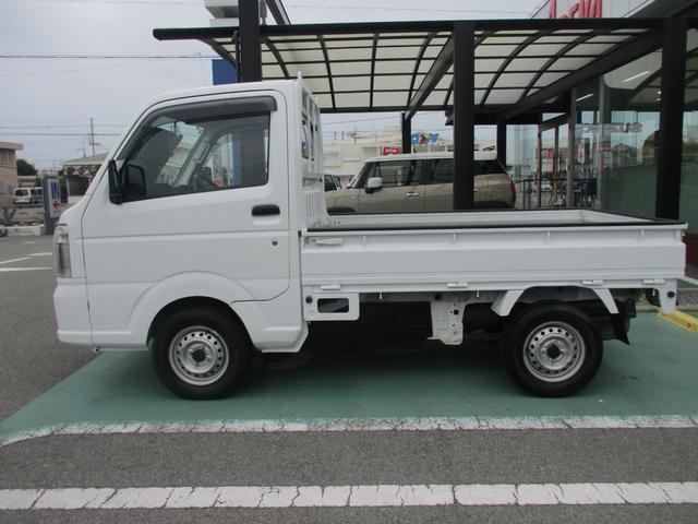 スクラムトラック ＫＣエアコン・パワステ　アウトレット車　４ＷＤ　３ＡＴ　フロアマット　ドアバイザー　荷台マット　ＡＢＳ（7枚目）