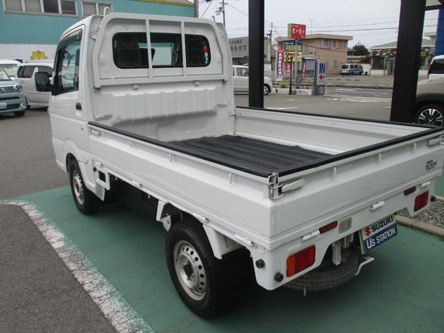 スクラムトラック ＫＣエアコン・パワステ　アウトレット車　４ＷＤ　３ＡＴ　フロアマット　ドアバイザー　荷台マット　ＡＢＳ（8枚目）