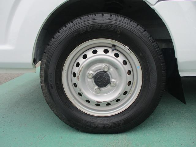 スクラムトラック ＫＣエアコン・パワステ　アウトレット車　４ＷＤ　３ＡＴ　フロアマット　ドアバイザー　荷台マット　ＡＢＳ（19枚目）