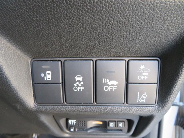 ステップワゴンスパーダ スパーダハイブリッド　Ｇ　ホンダセンシング　ドライブレコーダー　ＥＴＣ　バックカメラ　ナビ　ＴＶ　オートクルーズコントロール　レーンアシスト　衝突被害軽減システム　両側電動スライドドア　オートライト　ＬＥＤヘッドランプ　スマートキー　３列シート（10枚目）