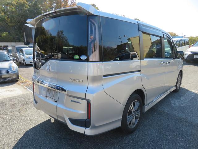 ステップワゴンスパーダ スパーダハイブリッド　Ｇ　ホンダセンシング　ドライブレコーダー　ＥＴＣ　バックカメラ　ナビ　ＴＶ　オートクルーズコントロール　レーンアシスト　衝突被害軽減システム　両側電動スライドドア　オートライト　ＬＥＤヘッドランプ　スマートキー　３列シート（15枚目）