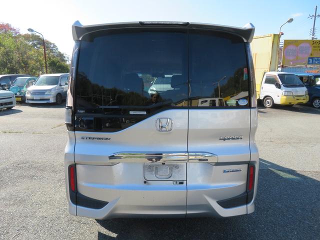 ステップワゴンスパーダ スパーダハイブリッド　Ｇ　ホンダセンシング　ドライブレコーダー　ＥＴＣ　バックカメラ　ナビ　ＴＶ　オートクルーズコントロール　レーンアシスト　衝突被害軽減システム　両側電動スライドドア　オートライト　ＬＥＤヘッドランプ　スマートキー　３列シート（16枚目）