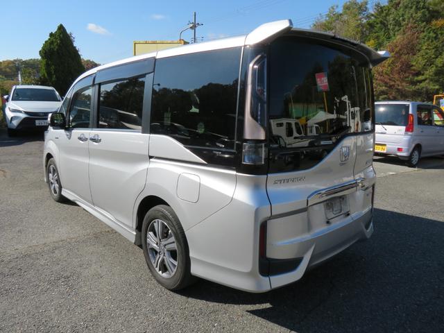 ステップワゴンスパーダ スパーダハイブリッド　Ｇ　ホンダセンシング　ドライブレコーダー　ＥＴＣ　バックカメラ　ナビ　ＴＶ　オートクルーズコントロール　レーンアシスト　衝突被害軽減システム　両側電動スライドドア　オートライト　ＬＥＤヘッドランプ　スマートキー　３列シート（17枚目）