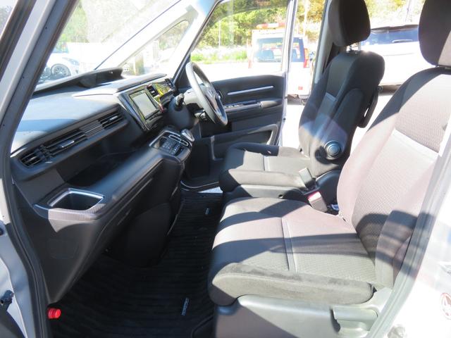 ステップワゴンスパーダ スパーダハイブリッド　Ｇ　ホンダセンシング　ドライブレコーダー　ＥＴＣ　バックカメラ　ナビ　ＴＶ　オートクルーズコントロール　レーンアシスト　衝突被害軽減システム　両側電動スライドドア　オートライト　ＬＥＤヘッドランプ　スマートキー　３列シート（32枚目）