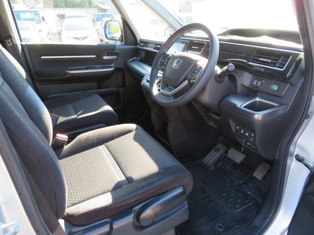 ステップワゴンスパーダ スパーダハイブリッド　Ｇ　ホンダセンシング　ドライブレコーダー　ＥＴＣ　バックカメラ　ナビ　ＴＶ　オートクルーズコントロール　レーンアシスト　衝突被害軽減システム　両側電動スライドドア　オートライト　ＬＥＤヘッドランプ　スマートキー　３列シート（40枚目）