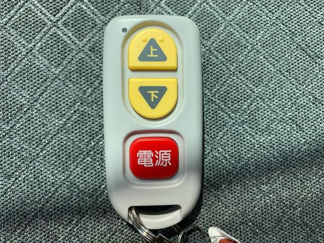 タント 　ウェルカムシートリフト　Ｘ　ナビ　フルセグＴＶ　アラウンドビューモニター　スマートアシスト　コーナーセンサー　左パワースライドドア　ＬＥＤヘッドライト　スマートキー　シートヒーター（7枚目）