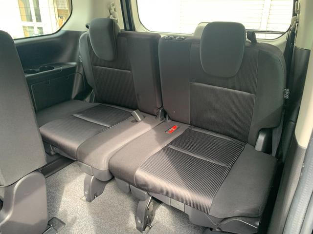 セレナ ハイウェイスター　ＶセレクションＩＩ　プロパイロット　エマージェンシーブレーキ　レーンキープアシスト　駐車支援　ナビ　フルセグＴＶ　アラウンドビューモニタ　デジタルインナーミラー　両側パワースライドドア　コーナーセンサー　オートハイビーム（7枚目）
