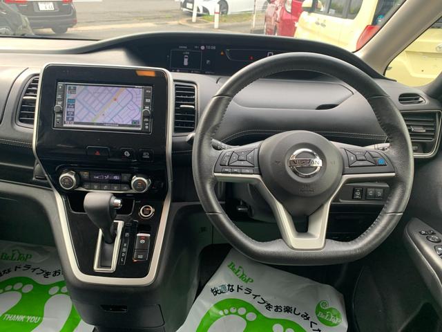 セレナ ハイウェイスター　ＶセレクションＩＩ　プロパイロット　エマージェンシーブレーキ　レーンキープアシスト　駐車支援　ナビ　フルセグＴＶ　アラウンドビューモニタ　デジタルインナーミラー　両側パワースライドドア　コーナーセンサー　オートハイビーム（12枚目）