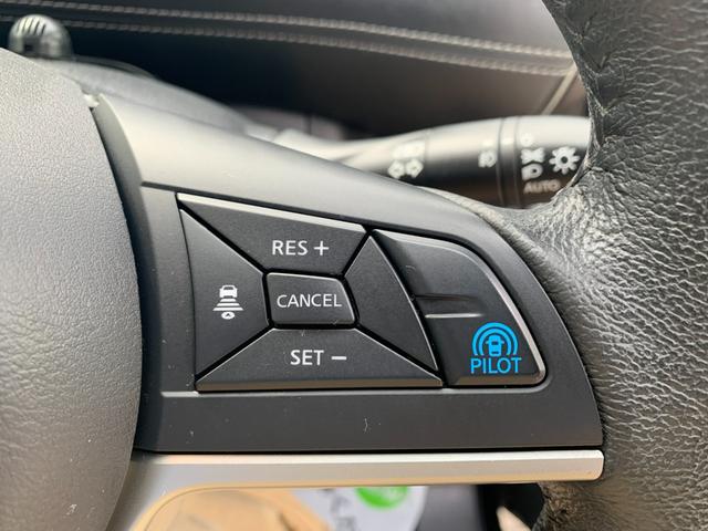 セレナ ハイウェイスター　ＶセレクションＩＩ　プロパイロット　エマージェンシーブレーキ　レーンキープアシスト　駐車支援　ナビ　フルセグＴＶ　アラウンドビューモニタ　デジタルインナーミラー　両側パワースライドドア　コーナーセンサー　オートハイビーム（25枚目）