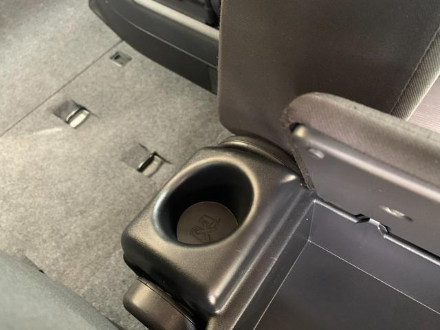 セレナ ハイウェイスター　ＶセレクションＩＩ　プロパイロット　エマージェンシーブレーキ　レーンキープアシスト　駐車支援　ナビ　フルセグＴＶ　アラウンドビューモニタ　デジタルインナーミラー　両側パワースライドドア　コーナーセンサー　オートハイビーム（37枚目）