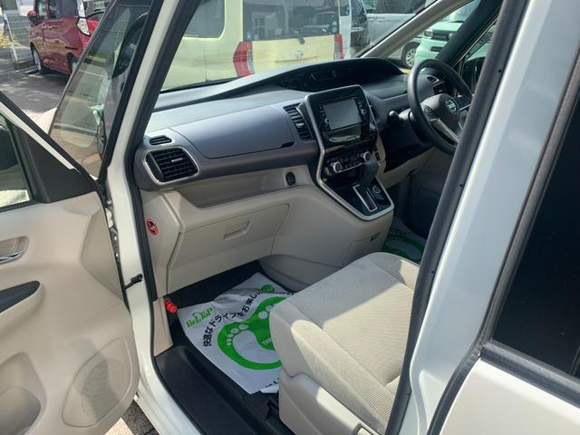 セレナ 　チェアキャブ　スロープ　車いす１名サード仕様Ｘ　電動ウインチ　電動固定装置　ナビ　フルセグＴＶ　バックカメラ　左パワースライドドア　エマージェンシーブレーキ　オートライト　ＬＥＤヘッドライト（15枚目）