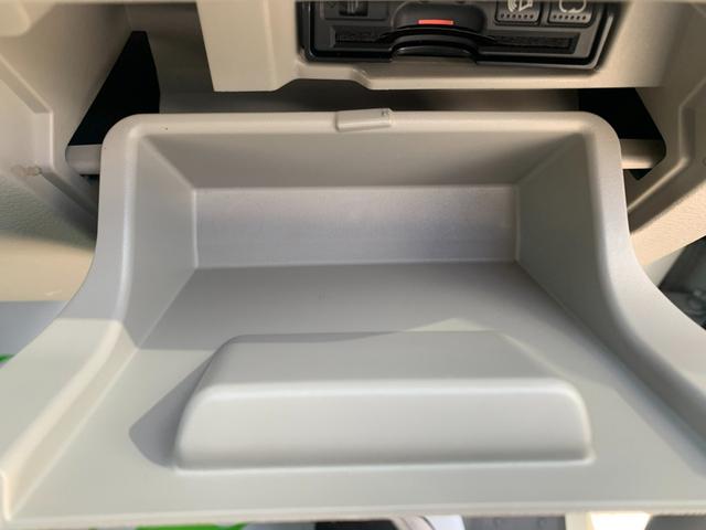 セレナ 　チェアキャブ　スロープ　車いす１名サード仕様Ｘ　電動ウインチ　電動固定装置　ナビ　フルセグＴＶ　バックカメラ　左パワースライドドア　エマージェンシーブレーキ　オートライト　ＬＥＤヘッドライト（42枚目）