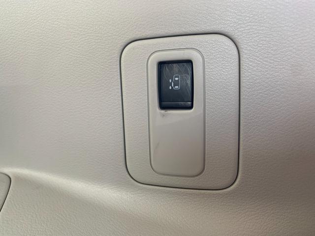 セレナ 　チェアキャブ　スロープ　車いす１名サード仕様Ｘ　電動ウインチ　電動固定装置　ナビ　フルセグＴＶ　バックカメラ　左パワースライドドア　エマージェンシーブレーキ　オートライト　ＬＥＤヘッドライト（44枚目）