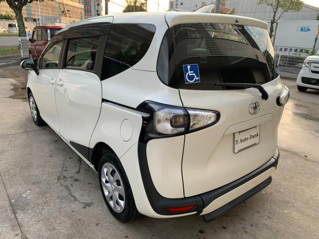 シエンタ Ｇ　車いす仕様車　タイプ１　助手席側セカンドシート付　スロープ　トヨタセーフティセンス　エマージェンシーブレーキ　レーンキープアシスト　ナビ　ＴＶ　バックカメラ　両側パワースライドドア　オートハイビーム（2枚目）