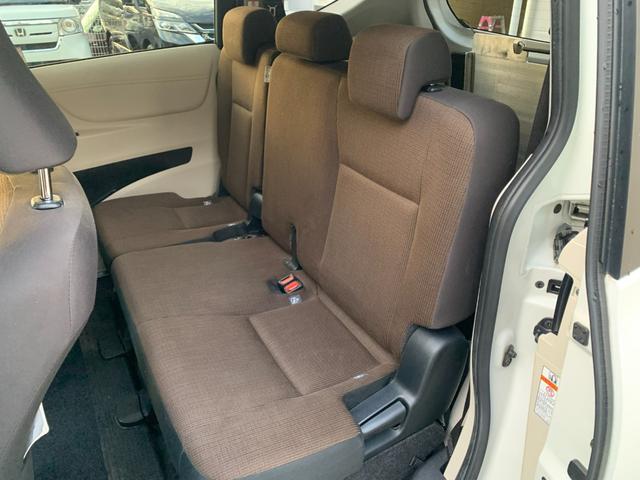 シエンタ Ｇ　車いす仕様車　タイプ１　助手席側セカンドシート付　スロープ　トヨタセーフティセンス　エマージェンシーブレーキ　レーンキープアシスト　ナビ　ＴＶ　バックカメラ　両側パワースライドドア　オートハイビーム（17枚目）