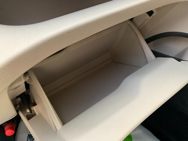 シエンタ Ｇ　車いす仕様車　タイプ１　助手席側セカンドシート付　スロープ　トヨタセーフティセンス　エマージェンシーブレーキ　レーンキープアシスト　ナビ　ＴＶ　バックカメラ　両側パワースライドドア　オートハイビーム（38枚目）