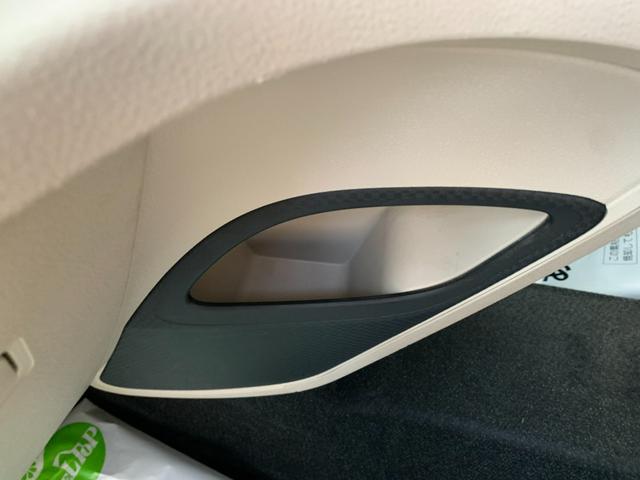 シエンタ Ｇ　車いす仕様車　タイプ１　助手席側セカンドシート付　スロープ　トヨタセーフティセンス　エマージェンシーブレーキ　レーンキープアシスト　ナビ　ＴＶ　バックカメラ　両側パワースライドドア　オートハイビーム（39枚目）