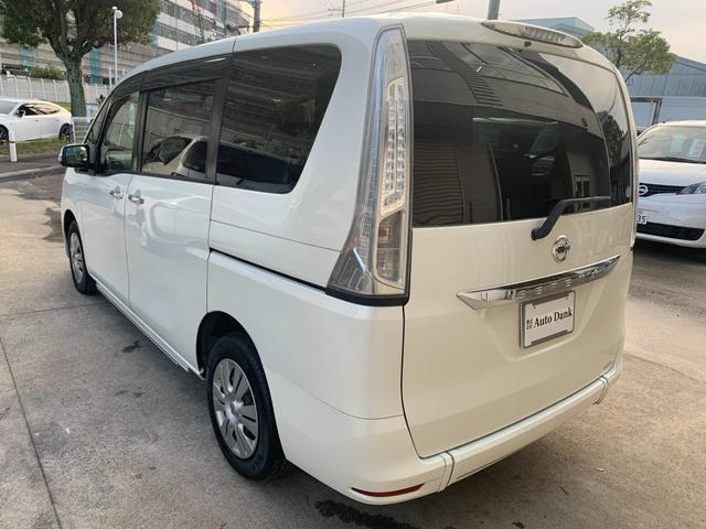 セレナ 　チェアキャブスロープ２０Ｓ　車いす１名セカンド仕様　電動ウインチ　オートロングステップ　ナビ　フルセグＴＶ　バックカメラ　左パワースライドドア　オートライト　スマートキー　ＥＴＣ（2枚目）