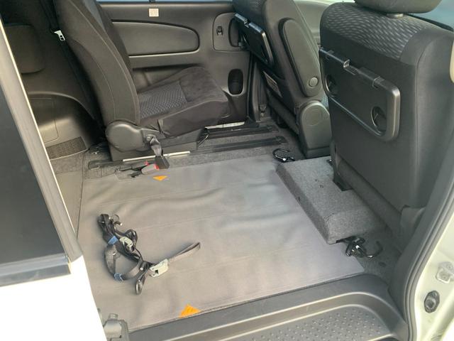 セレナ 　チェアキャブスロープ２０Ｓ　車いす１名セカンド仕様　電動ウインチ　オートロングステップ　ナビ　フルセグＴＶ　バックカメラ　左パワースライドドア　オートライト　スマートキー　ＥＴＣ（5枚目）