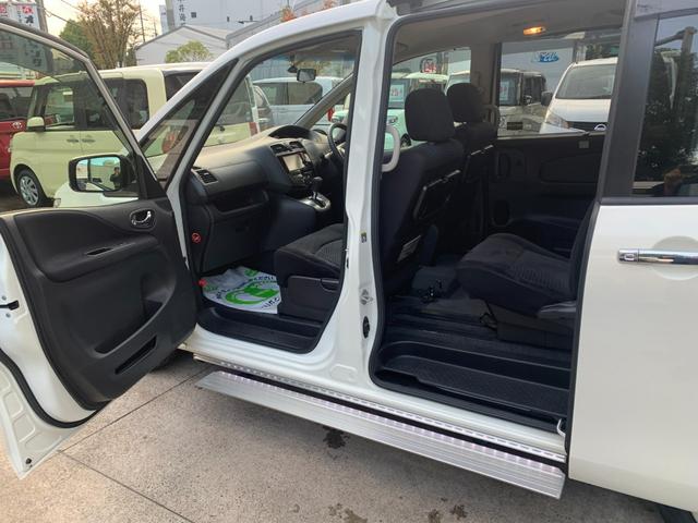 セレナ 　チェアキャブスロープ２０Ｓ　車いす１名セカンド仕様　電動ウインチ　オートロングステップ　ナビ　フルセグＴＶ　バックカメラ　左パワースライドドア　オートライト　スマートキー　ＥＴＣ（14枚目）