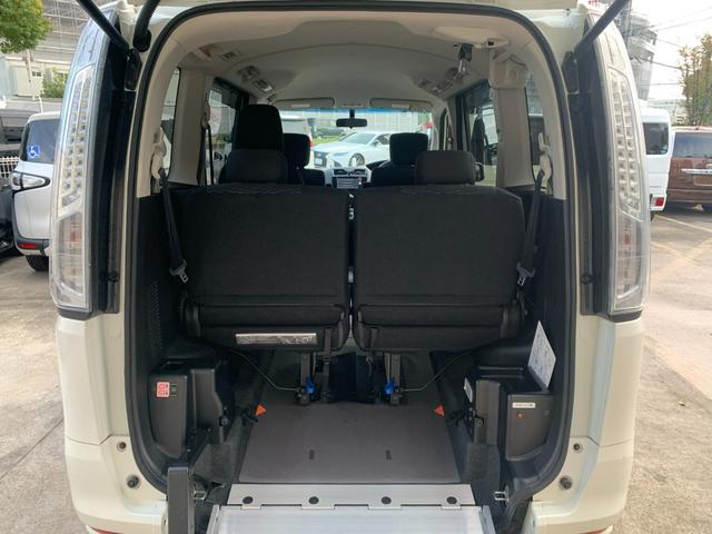 セレナ 　チェアキャブスロープ２０Ｓ　車いす１名セカンド仕様　電動ウインチ　オートロングステップ　ナビ　フルセグＴＶ　バックカメラ　左パワースライドドア　オートライト　スマートキー　ＥＴＣ（23枚目）
