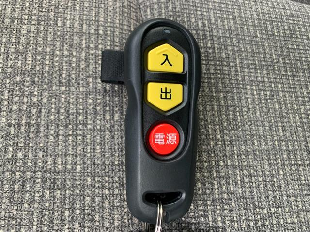 Ｎ－ＢＯＸ Ｇ・スロープＬホンダセンシング　１オーナー　電動ウインチ　エマージェンシーブレーキ　レーンキープアシスト　ディスプレイオーディオ　バックカメラ　左パワースライドドア　シートヒーター　オートライト　ＬＥＤヘッドライト（12枚目）