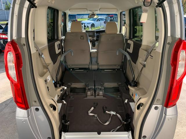 Ｎ－ＢＯＸ Ｇ・スロープＬターボホンダセンシング　電動ウインチ　スロープ　ターボ　ワンセグＴＶ　バックカメラ　両側パワースライドドア　エマージェンシーブレーキ　レーンキープアシスト　パドルシフト　スマートキー　ＬＥＤヘッドライト　オートライト（4枚目）