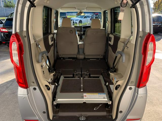 Ｎ－ＢＯＸ Ｇ・スロープＬターボホンダセンシング　電動ウインチ　スロープ　ターボ　ワンセグＴＶ　バックカメラ　両側パワースライドドア　エマージェンシーブレーキ　レーンキープアシスト　パドルシフト　スマートキー　ＬＥＤヘッドライト　オートライト（19枚目）
