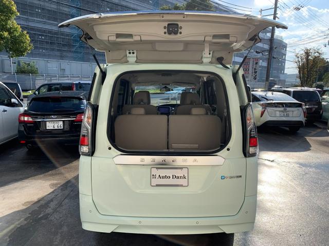 セレナ ｅ－パワー　ＸＶ　９インチナビ　フルセグＴＶ　アラウンドビューモニター　両側パワースライドドア　エマージェンシーブレーキ　レーンキープアシスト　パークアシスト　コーナーセンサー　シートヒーター　スマートキー（8枚目）