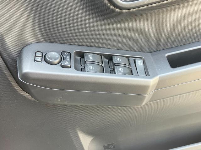 タフト G クロムベンチャー メモリーナビ・バックカメラ・Bluetooth・フルセグTV・DVD/CD再生・ETC・コーナーセンサー・スマートキー・シートヒーター・LEDヘッドライト・衝突被害軽減ブレーキ・純正アルミ(26枚目)