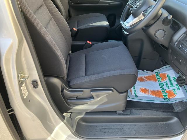 セレナ Ｘ　Ｖセレクション　メモリーナビ・バックカメラ・ＥＴＣ・両側電動スライドドア付（36枚目）