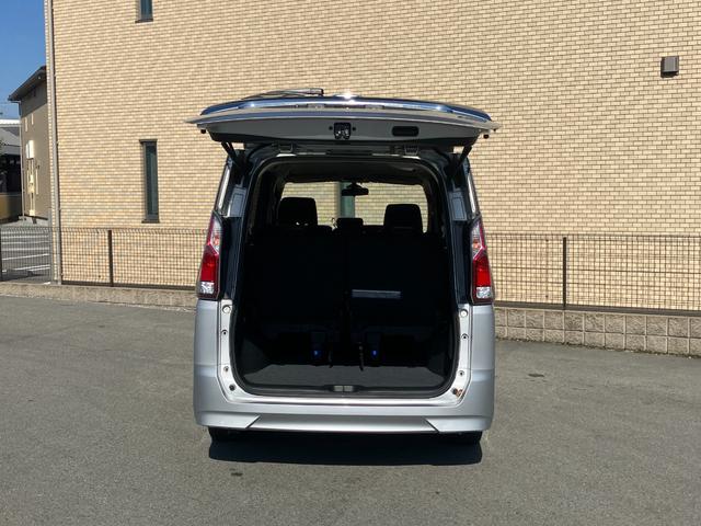 セレナ Ｘ　Ｖセレクション　メモリーナビ・バックカメラ・ＥＴＣ・両側電動スライドドア付（43枚目）