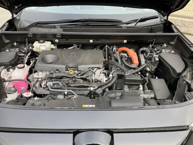 RAV4 ハイブリッドG 4WD・サンルーフ・パワーバックドア・パノラミックビューモニター・ディスプレイオーディオ・LEDヘッドランプ・フォグランプ・ETC2.0・ハンドルヒーター(3枚目)