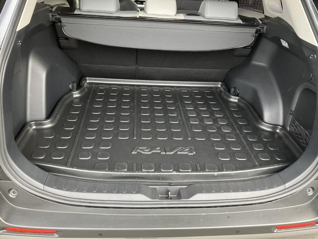 RAV4 ハイブリッドG 4WD・サンルーフ・パワーバックドア・パノラミックビューモニター・ディスプレイオーディオ・LEDヘッドランプ・フォグランプ・ETC2.0・ハンドルヒーター(7枚目)
