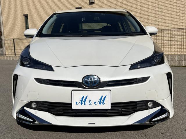 プリウス Ｓツーリングセレクション・ブラックエディション　モデリスタフルエアロ・バックカメラ・メモリーナビ・Ｂｌｕｅｔｏｏｔｈ・フルセグＴＶ・ＤＶＤ／ＣＤ再生・ＥＴＣ・コーナーセンサー・スマートキー・ＬＥＤヘッドライト・衝突被害軽減ブレーキ・シートヒーター（2枚目）