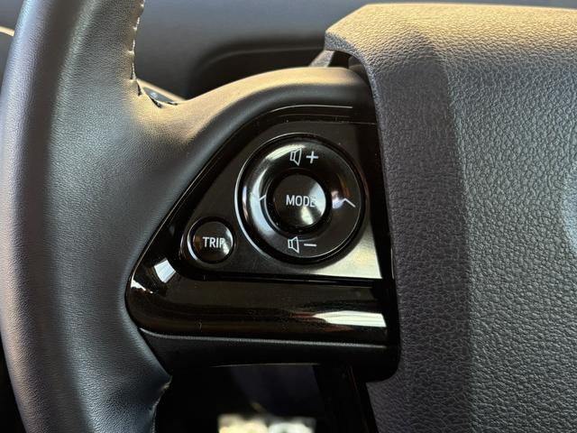 プリウス Ｓツーリングセレクション・ブラックエディション　モデリスタフルエアロ・バックカメラ・メモリーナビ・Ｂｌｕｅｔｏｏｔｈ・フルセグＴＶ・ＤＶＤ／ＣＤ再生・ＥＴＣ・コーナーセンサー・スマートキー・ＬＥＤヘッドライト・衝突被害軽減ブレーキ・シートヒーター（33枚目）