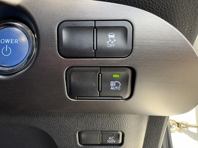 プリウス Ｓツーリングセレクション・ブラックエディション　モデリスタフルエアロ・バックカメラ・メモリーナビ・Ｂｌｕｅｔｏｏｔｈ・フルセグＴＶ・ＤＶＤ／ＣＤ再生・ＥＴＣ・コーナーセンサー・スマートキー・ＬＥＤヘッドライト・衝突被害軽減ブレーキ・シートヒーター（49枚目）