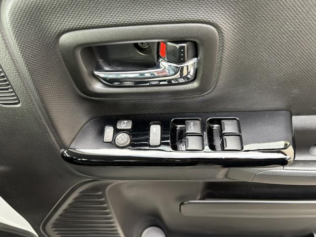 スペーシアカスタム ハイブリッドＸＳターボ　１オーナー・純正８インチメモリーナビ・Ｂｌｕｅｔｏｏｔｈ・フルセグＴＶ・ＤＶＤ／ＣＤ再生・ＥＴＣ・両側電動スライドドア・リヤセンサー・スマートキー・ＬＥＤヘッドライト・衝突被害軽減ブレーキ・純正アルミ（23枚目）