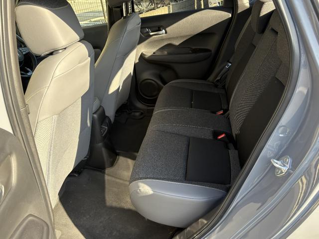 フィット e:HEV RS 純正ディスプレイオーディオ・バックカメラ・Bluetooth・ETC・前後コーナーセンサー・スマートキー・LEDヘッドライト・衝突被害軽減ブレーキ・社外アルミ・クルーズコントロール・ハイブリッド車(22枚目)