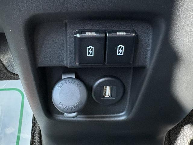 スペーシアカスタム ハイブリッドＸＳ　１オーナー・全方位カメラ・純正９インチメモリーナビ・Ｂｌｕｅｔｏｏｔｈ・フルセグＴＶ・ＤＶＤ／ＣＤ再生・ＥＴＣ・両側電動スライドドア・コーナーセンサー・スマートキー・ＬＥＤヘッドライト（9枚目）